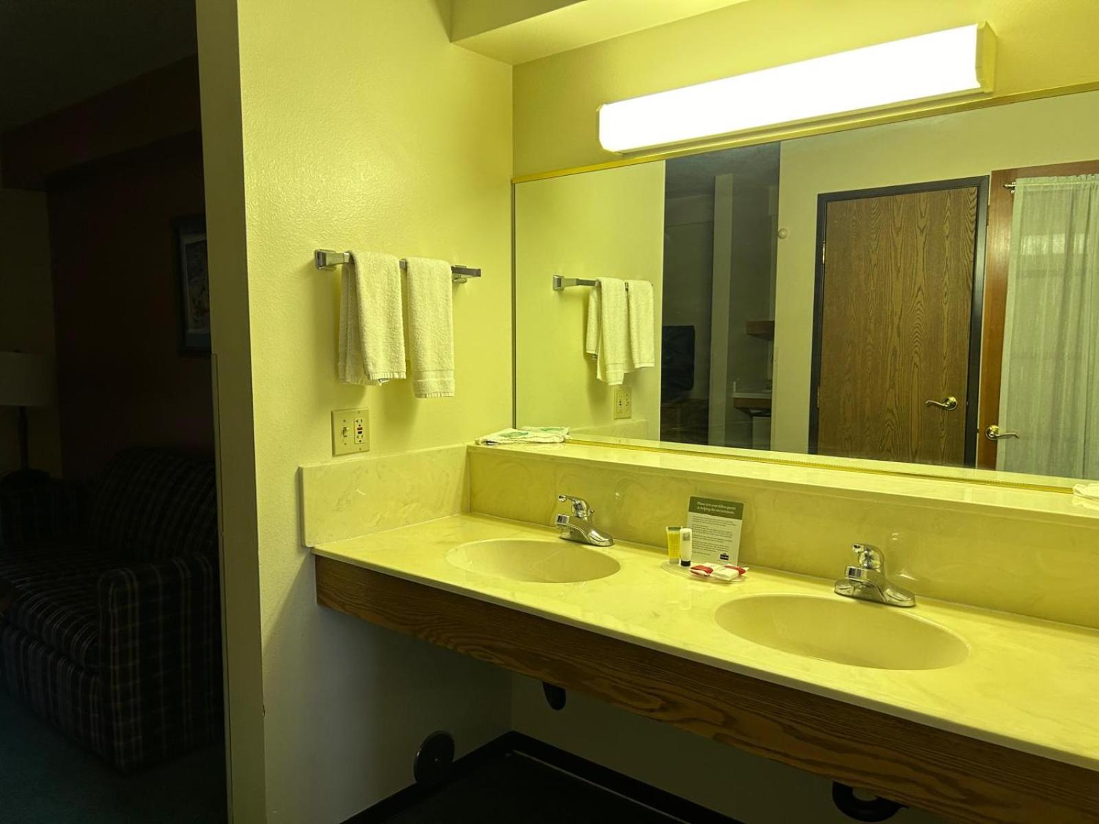 Northwoods Inn & Suites - Blackduck Dış mekan fotoğraf